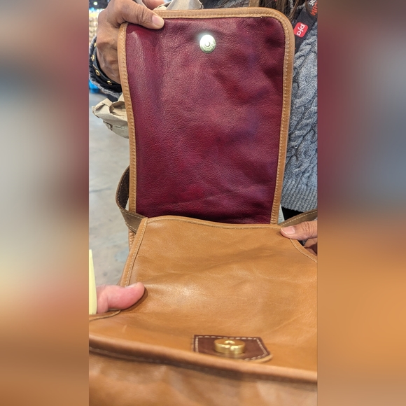 Luxury Italian Leather & Brazilian Cowhide Leather Crossbody Bag - Picture 6 of 10